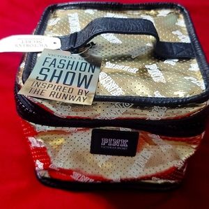 Victoria's secret fashion show pink brand new makeup train case